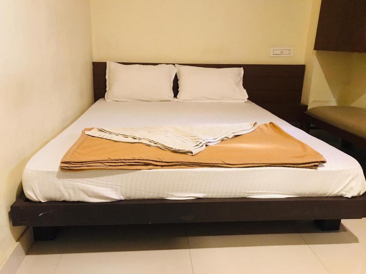 Staymaker Bright Palace Residency Шимога Екстериор снимка